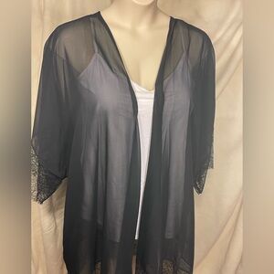Hot Topic size 5 sheer, lace trimmed kimono. New with tags.